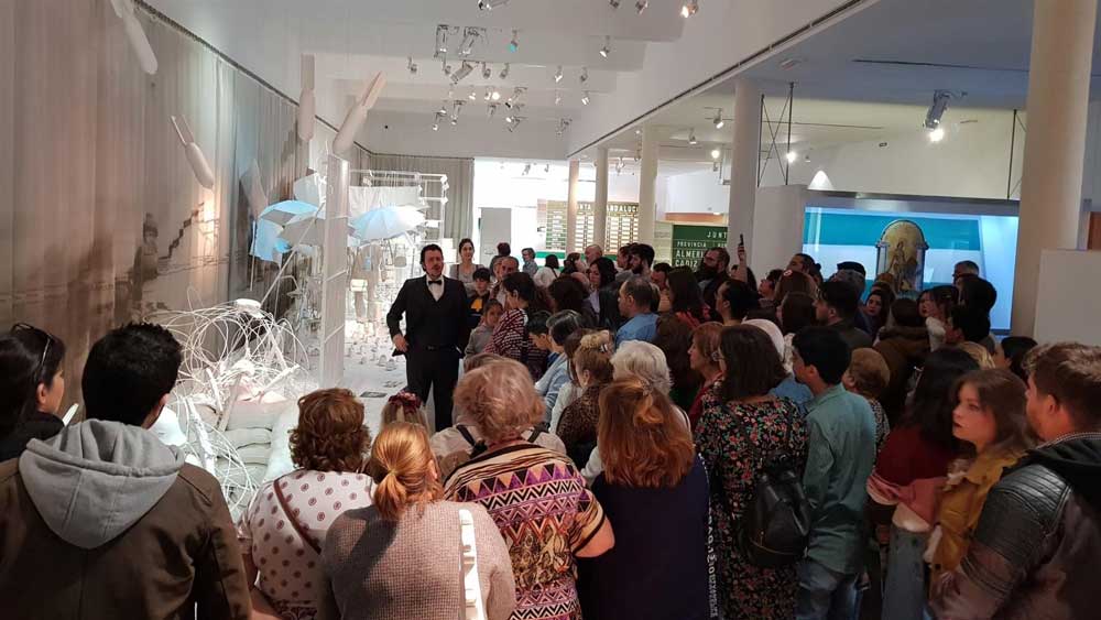 Visitantes en el Museo de la Autonomía de Andalucía