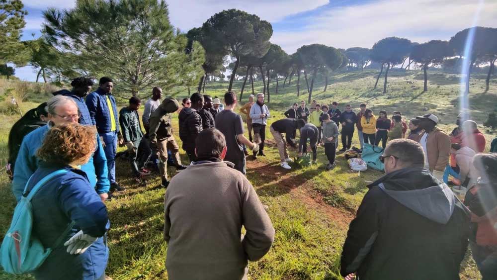Los refugiados de Alcalá de Guadaíra en actividades promovidas por los ecologistas de la localidad. - Alwadi-ira (Ecologistas en Acción)