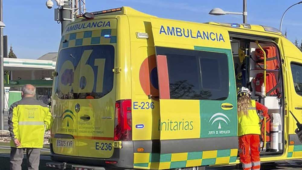 Imagen de archivo de una ambulancia del Centro de Emergencias Sanitarias 061. - EMERGENCIAS 112