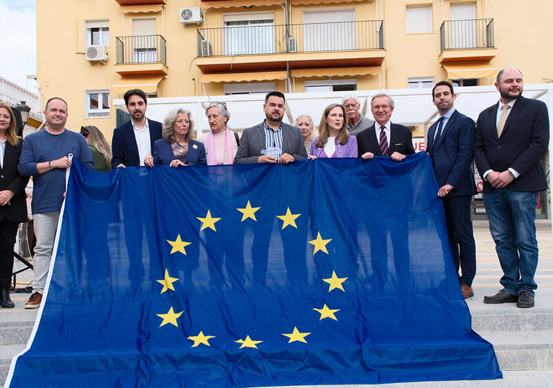 Izado de bandera de la UE. - Ayuntamiento de Gines