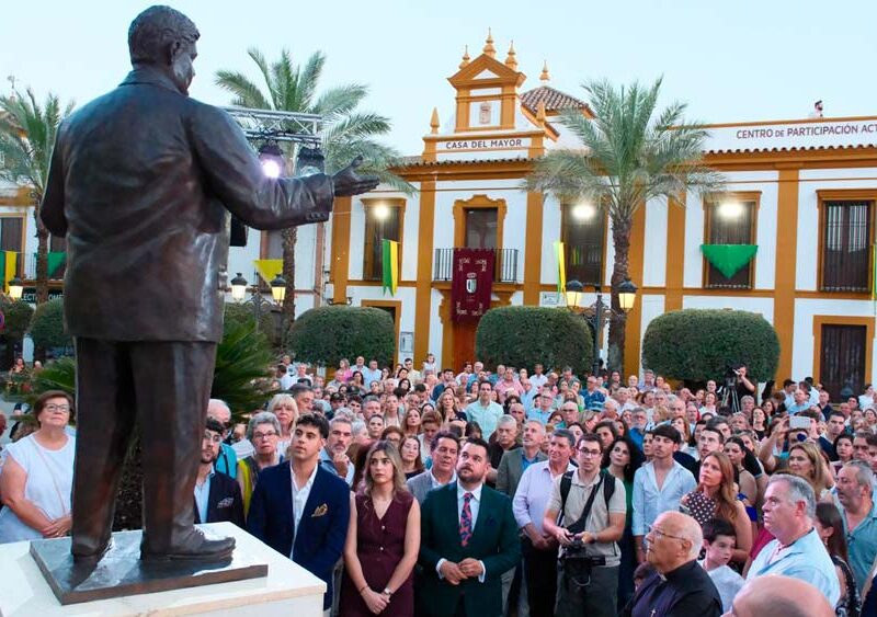 Estatua de El Mani