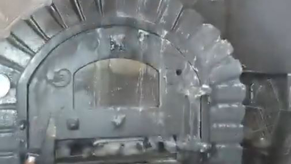 El horno del asador tras el incendio. - Bomberos del Aljarafe