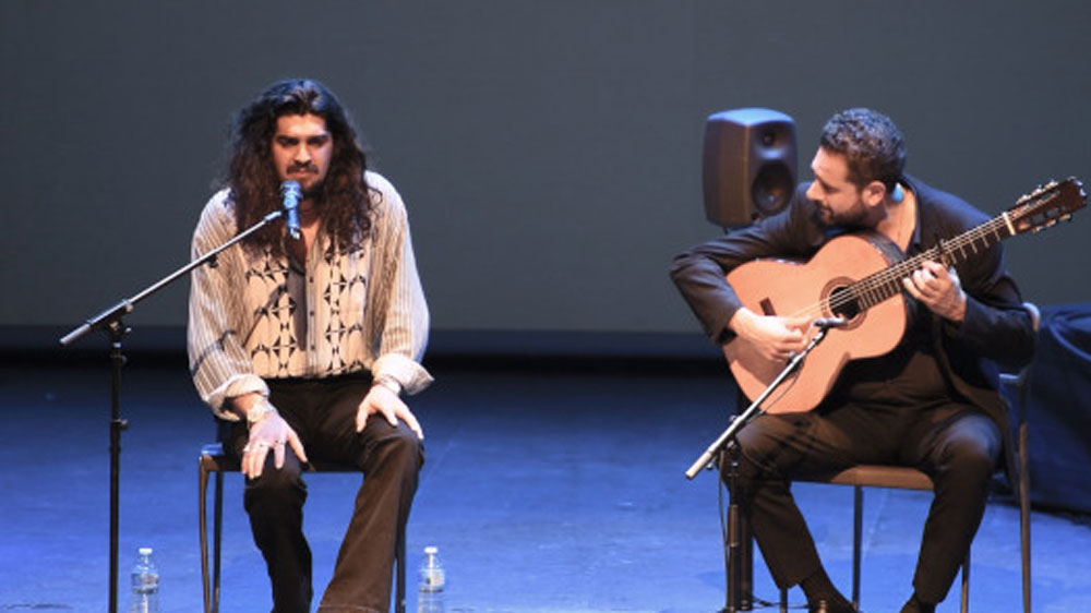 Israel Fernández.