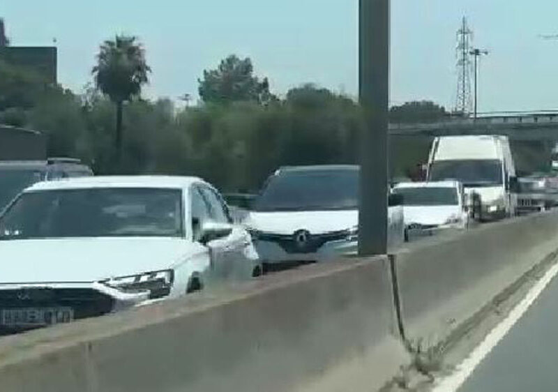 Retenciones en el Puente del Centenario en sentido Aljarafe. - AD