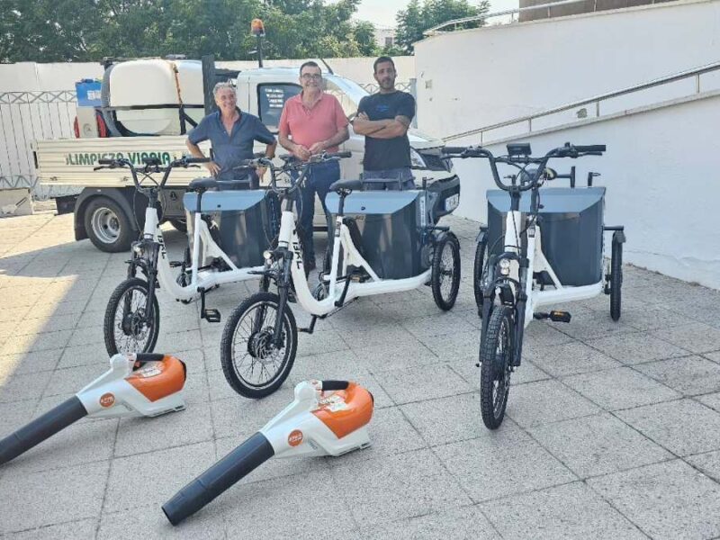 Santiponce refuerza los servicios de limpieza con nuevo equipamiento sostenible