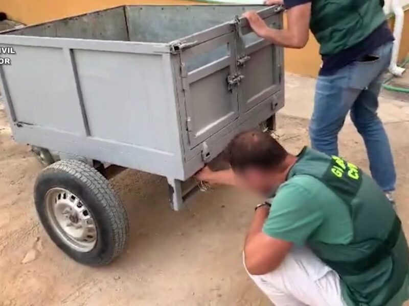 Detenida una pareja por robar en segundas residencias de Albaida y Sanlúcar La Mayor
